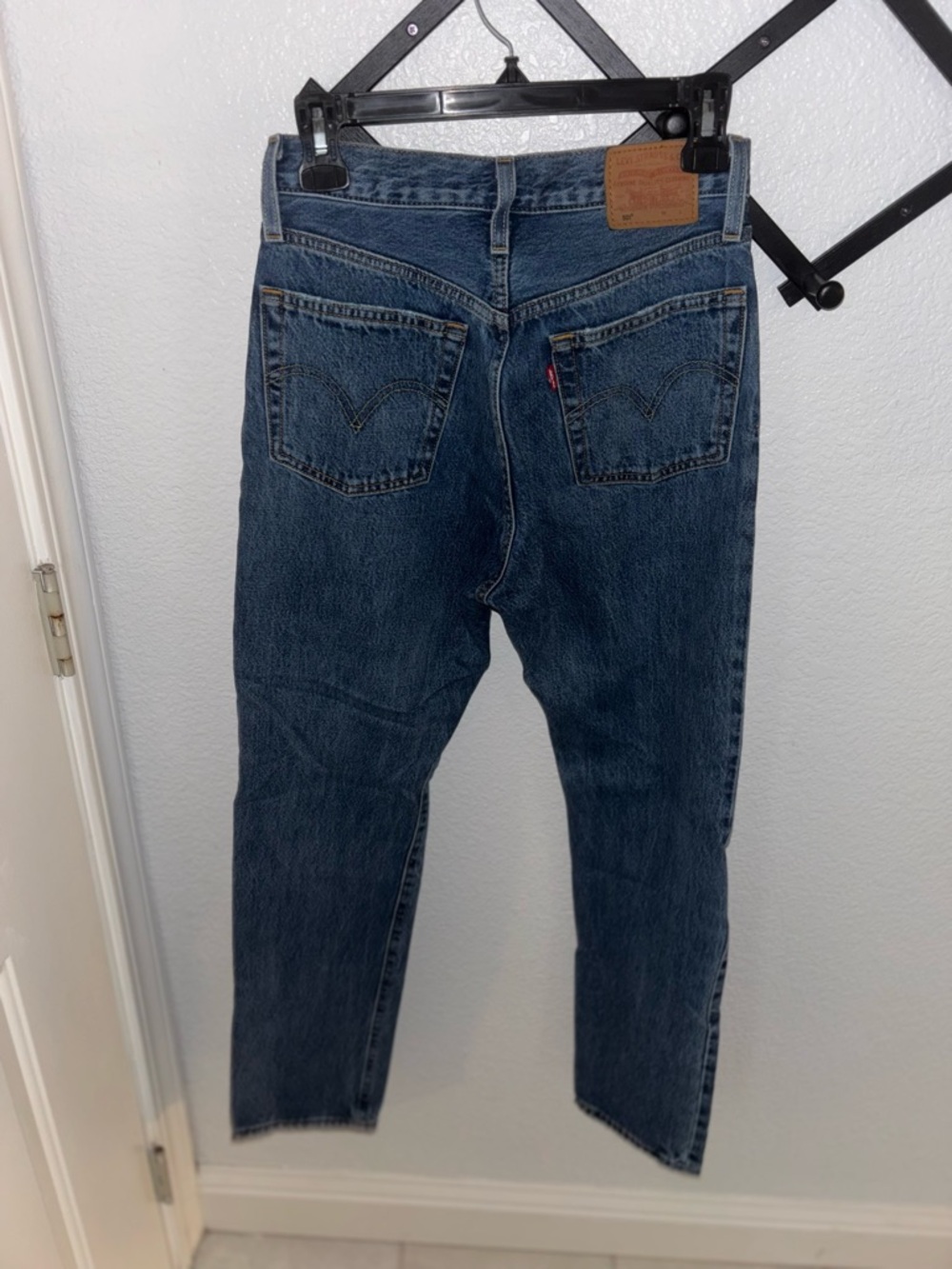 Levi’s 501 Straight Jeans W25 Medium Wash High Rise Levi’s Premium Straight - Picture 4 of 4